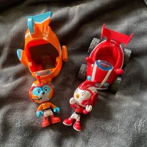 Hasbro Top Wing Swift & Rod figures and vehicles.